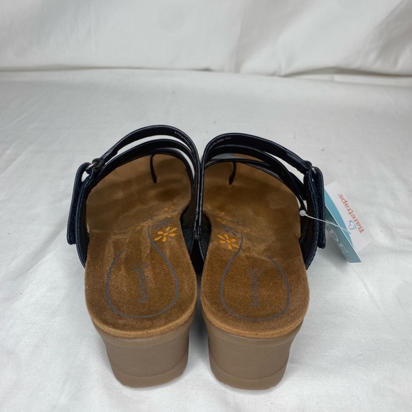 Women Baretraps Theanna Black Wedge Wide Width 11 Sandal - Picture 5 of 10